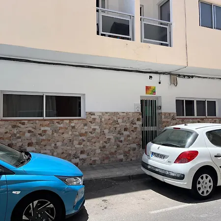 Paraiso Tenerife Super Economy Airport Bed & Breakfast